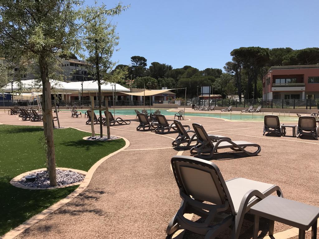 Chaletrent - Stacaravans Saint-Aygulf Hotell Fréjus Exteriör bild